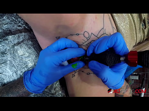 ❤️ Fìor tattooed hottie Sully Savage fhuair tattoo air a clitoris Bhidio gnè aig gd.eviewporn.ru ﹏